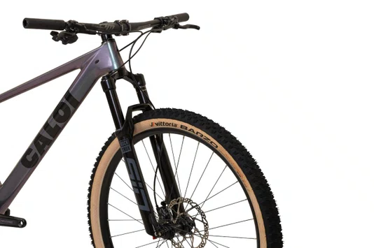 BICICLETA CALOI CARBON HT RACING DEORE DI2 VERDE 2026