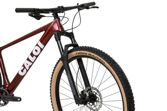 BICICLETA CALOI CARBON HT SPORT DEORE VERMELHA 2026