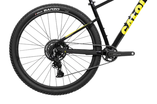 BICICLETA CALOI EXPLORER SPORT SHIMANO CUES 1X9V 2026