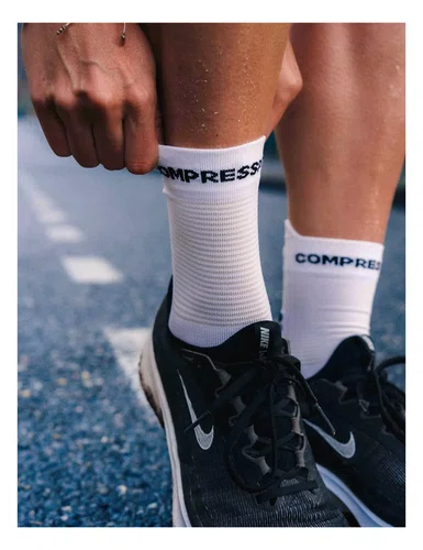 Meia de Compressao Para Corrida Cano Médio V4 Branco/Preto