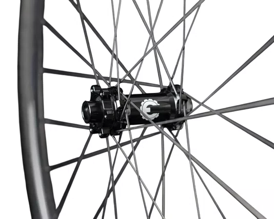 RODA MTB CARBONO ELITEWHEELS PRO 33 BOOST 6F MARMORIZADO BRILHANTE BRANCO