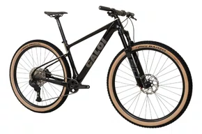 BICICLETA CALOI CARBON HT RACING DEORE DI2 PRETO 2026